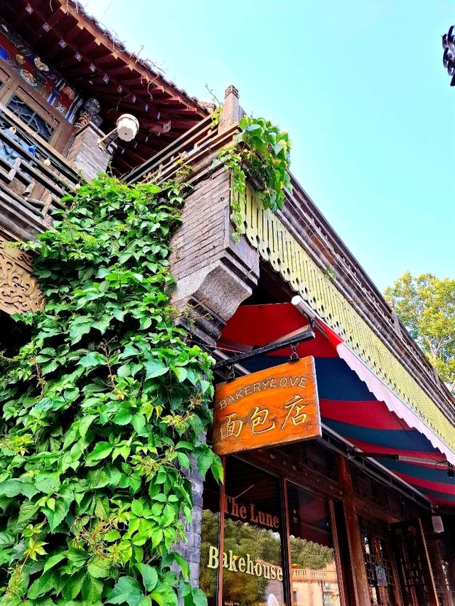 Tips for Enjoying Gubei Water Town in Summer