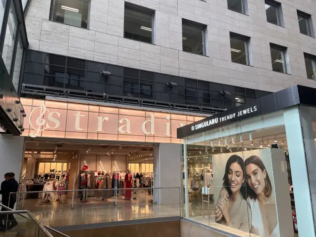 L'illa Mall Diagonal @巴塞隆納