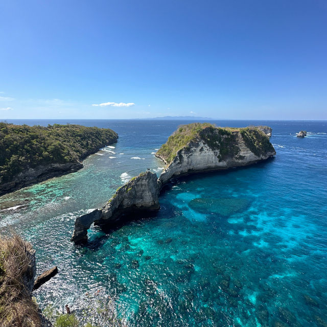 【佩尼達島 (Nusa Penida）1天遊，漂亮的海岸線】