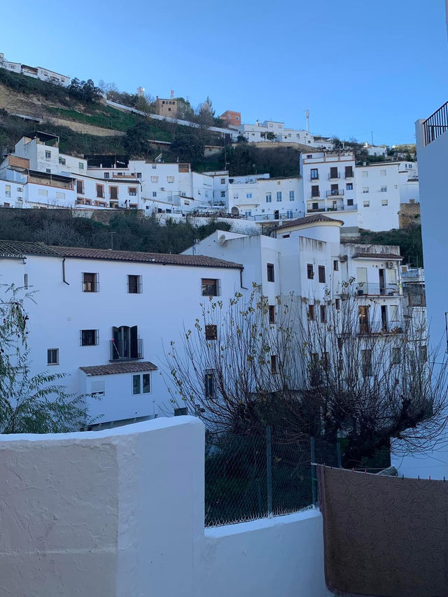 🤍Stunning White Houses in Setenil⚪️