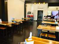 ร้านยำแซ่บย่านอโศก