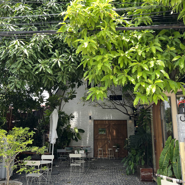 Altitude Café อัลติจูด คาเฟ่ลับแถวบางพระ