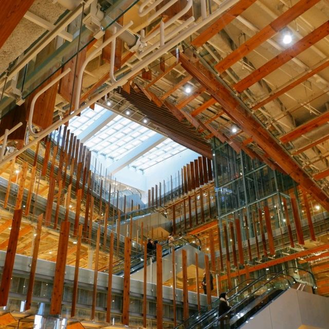 ชมศิลปะแห่งแก้วที่ Toyama Glass Art Museum กัน