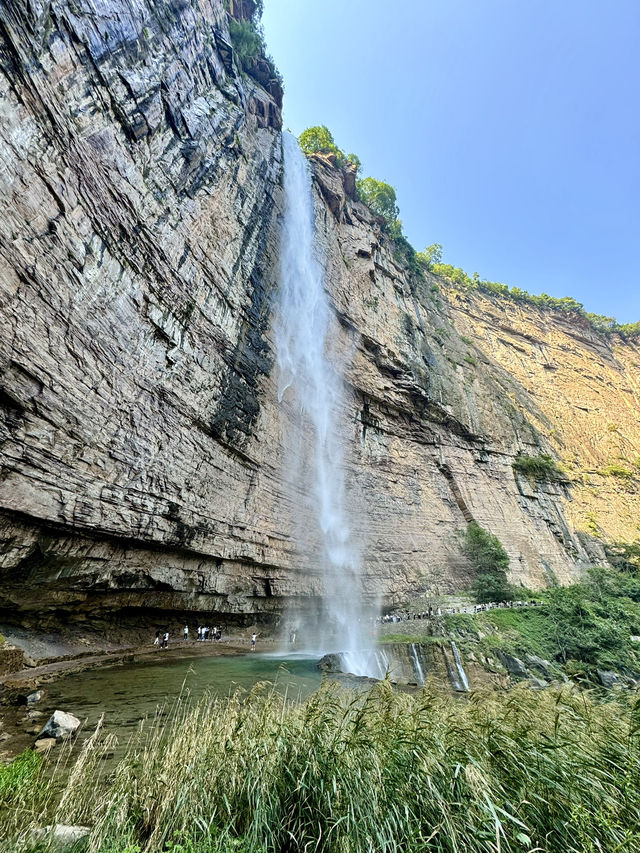 Experience magical mountains and waterfalls at Baligou Scenic Area