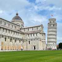 Leaning into the tower of Pisa 