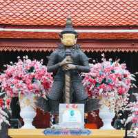 ท้าวเวสสุวรรณหน้าทองคำ 
