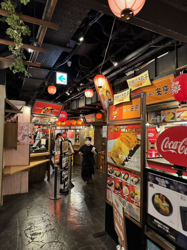 【東京・池袋】1歩足を踏み入れたらそこは昭和の街並み🫣🧡 【東京・池袋】1歩足を踏み入れたらそこは昭和の街並み🫣🧡