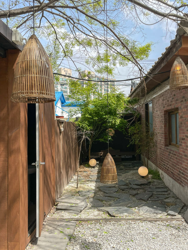 햇살 가득 야외 정원이 매력적인 카페 ‘시트러스’
