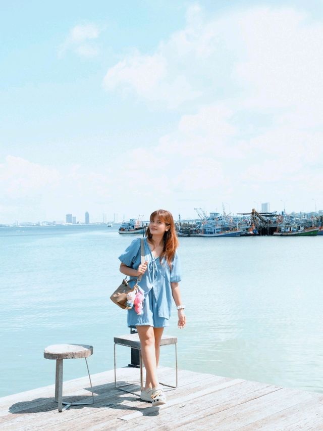 Baan Tah on the Sea ที่พักริมทะเลบางเสร่