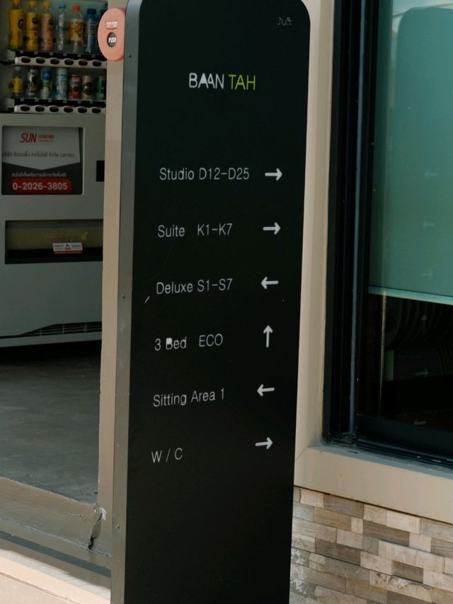 Baan Tah on the Sea ที่พักริมทะเลบางเสร่
