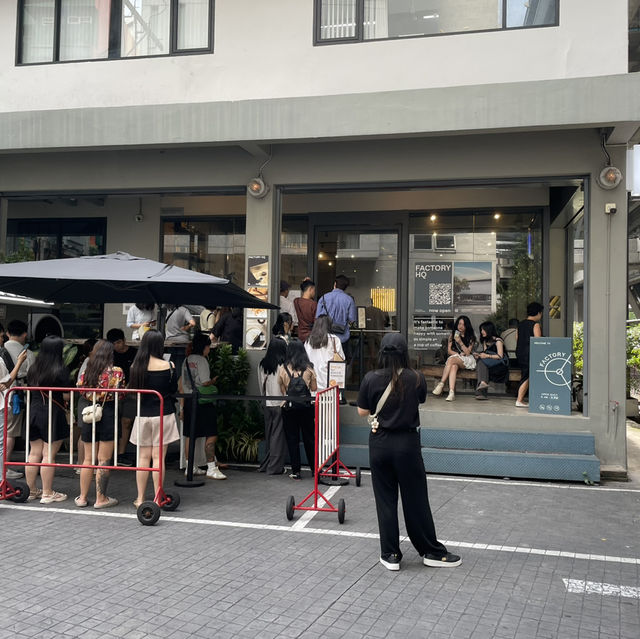 【バンコク】開店前から行列のできる大人気カフェ☕️🇹🇭