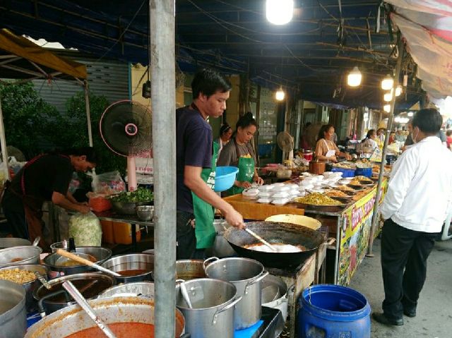 กินเจ..โรงเจบ้วนฮกตั้ว