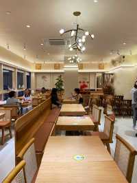 Vegetarian restaurant facing The Big Buddha Temple 🥗