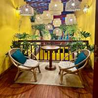 The SengLao caféand cousin 