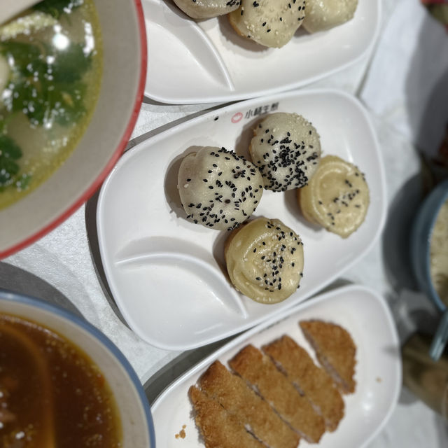 深圳人氣美食 — 小楊生煎的美味體驗 （金光華店）