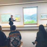 陰天下的成川美術館