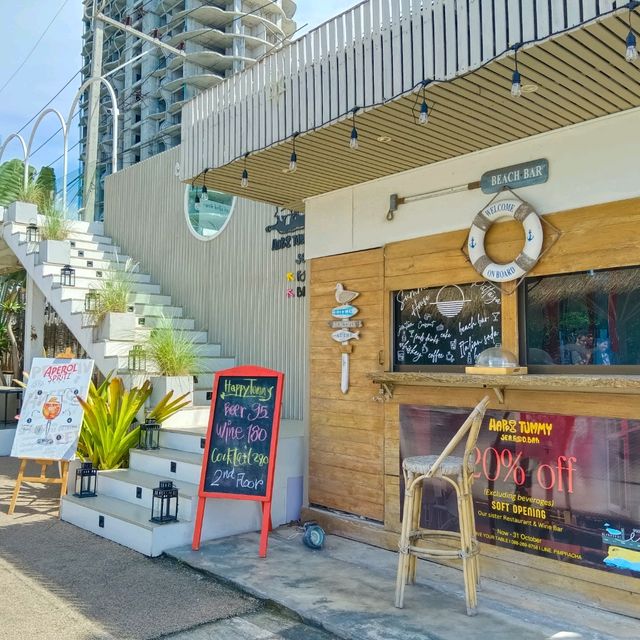 คาเฟ่ พัทยา ติดทะเล Summer house Pattaya