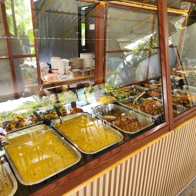 ข้าวแกงรสมือแม่ ร้านอร่อยเมืองสุราษฎร์ธานี