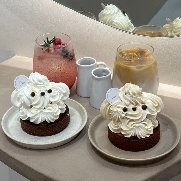 可愛すぎる！ワンちゃんケーキ