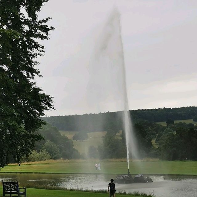 英國Cavendish家族莊園景點，美麗的Chatsworth House