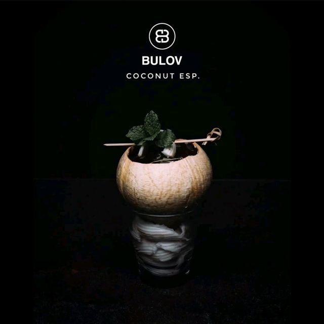 泰國清邁_BULOV Coffee_黑色工業咖啡店