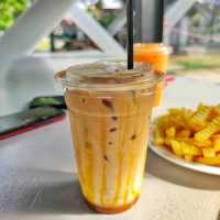 🇲🇾 Zass Coffee: A Cafe by the Lake in Cyberjaya