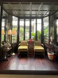 บรรยากาศคริสต์มาสหรูแบบตะวันตกในโรงแรมแถวพญาไท