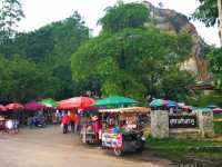 เดินชมธรรมชาติ และเขาหินปูนที่ อุทยานหินเขางู