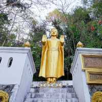 ไหว้พระวัดพระธาตุพูสี