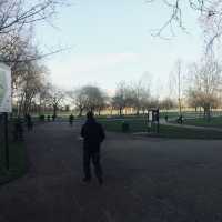 Finsbury Park: sprawling green space in North London