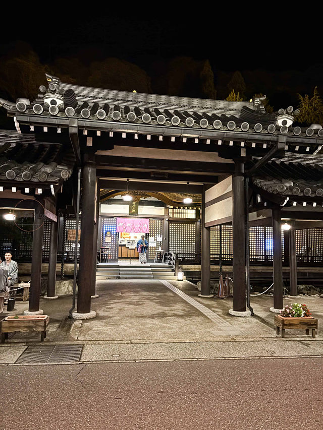 城崎溫泉一日遊，關西最美溫泉街，必泡七大外湯
