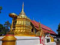 หนึ่งในพระธาตุเก้าจอม บนดอยจอมแว่ อายุกว่า ๗๐๐ ปี