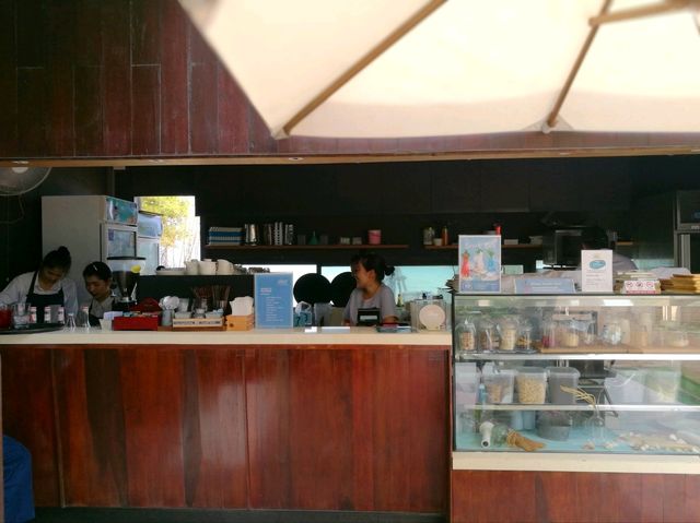Skoop Beach Café Pattaya เที่ยวคาเฟ่พัทยา