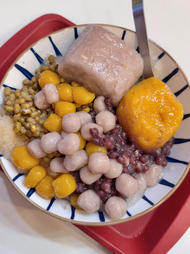 Wang Fu Taro Balls: Giant Taro and Sweet Potato Balls in Ximending