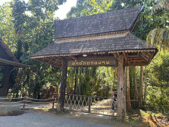 Tad Fane Waterfall : Paksong