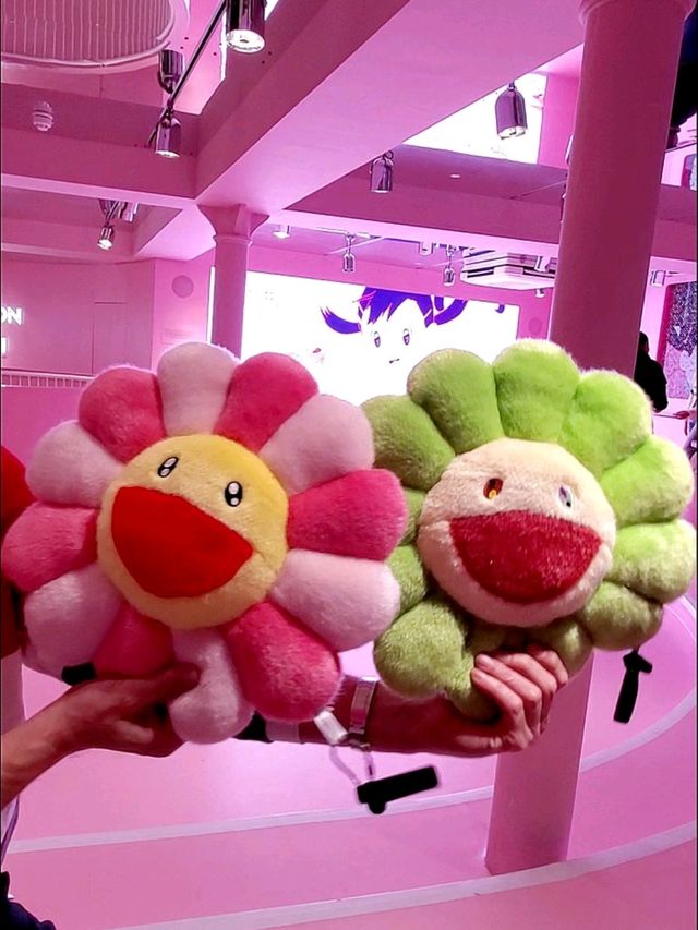 LOUIS VUITTON x MURAKAMI POP-UP STORE💗London💗