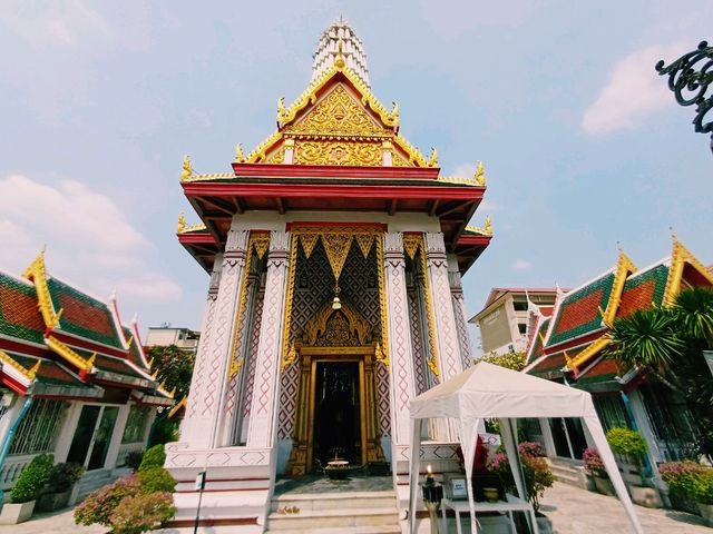 泰國曼谷市中心湄南河畔著名古跡皇家寺廟：Wat ChakkrawatRachawat Woramahawihan，適合打卡拍照📸冥想 