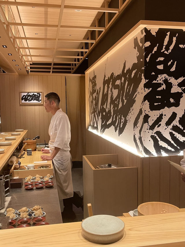 ✨🍣 東京 Omakase 初體驗，味蕾的極致享受！ 🍶💛