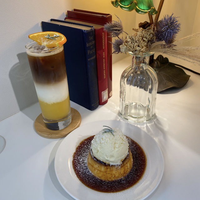 3層のオレンジラテが美味しい韓国風カフェ