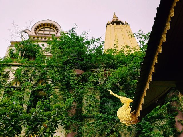 泰國曼谷市中心湄南河畔著名古跡皇家寺廟景點：Wat Pha Si，百年歷史古跡寺廟，適合打卡拍照📸冥想