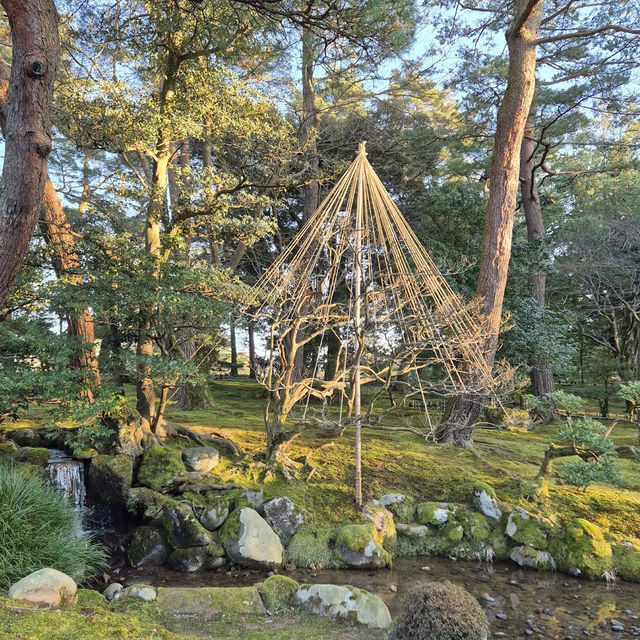 兼六園 (Kenrokuen, Kanazawa) – 日本三名園の一つ、美しき庭園