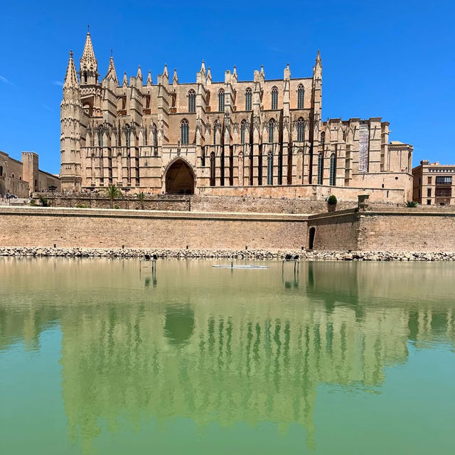 🌴 Weekend Escape to Palma de Mallorca: Sun, Sea & Spanish Charm