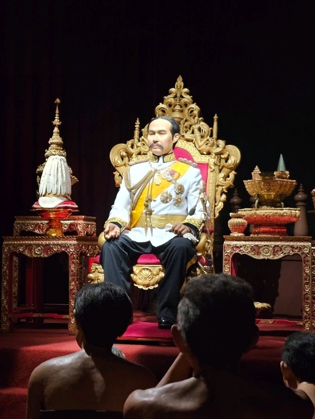 พิพิธภัณฑ์หุ่นขี้ผึ้งไทย