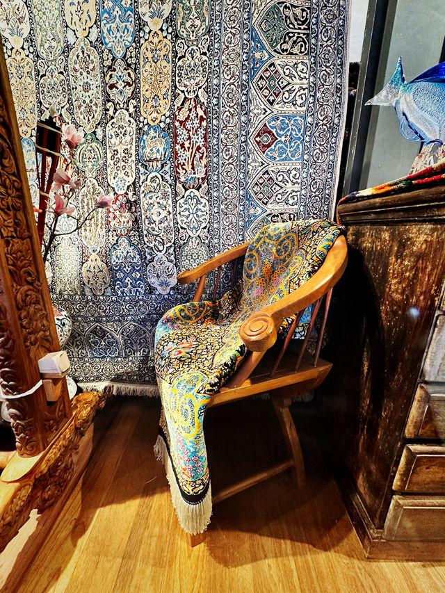 Weaving Through Time at Persian Collections, BSC