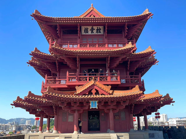 肇慶是千年古郡💕端州披雲樓 