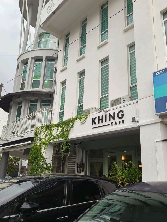 A Peaceful Pause with Cake & Tea at Khing Café
