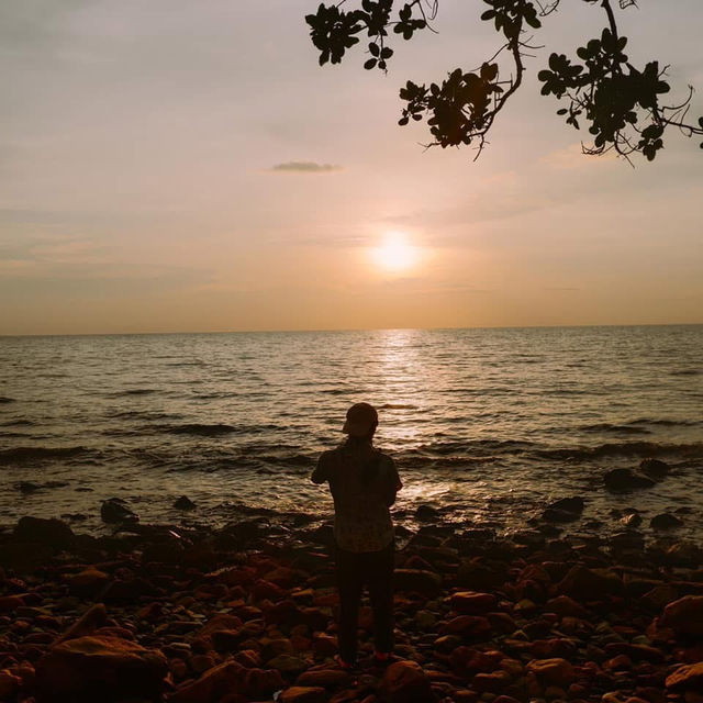 คาเฟ่สุดโรแมนติกบนเกาะช้าง 🌅🧡