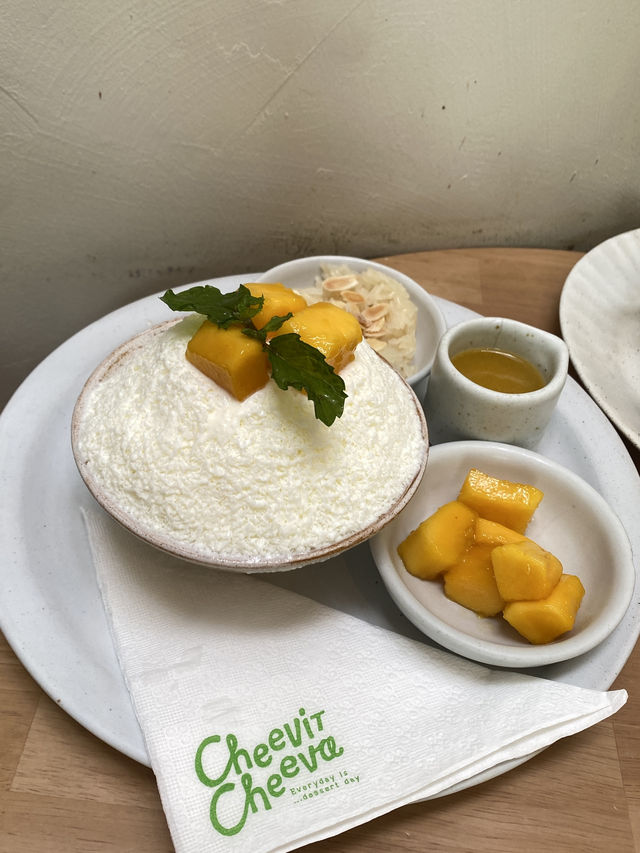 🍧 Chill Vibes & Cool Treats: A Sweet Escape at Cheevit Cheeva Hatyai