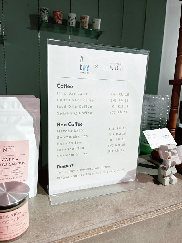 A Quiet Escape: Discovering “A Day” Café and Bookstore at Fahrenheit 88 