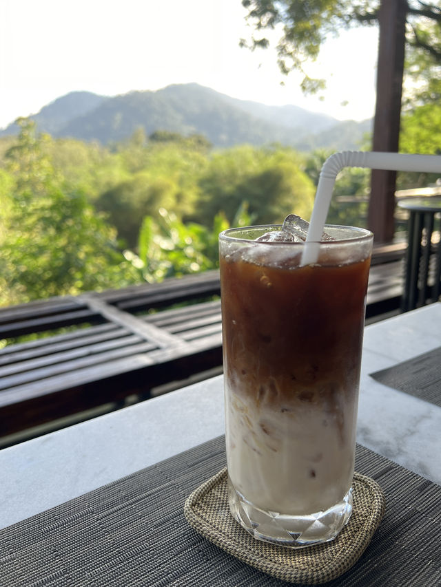 Peace, Peaks & Pure Vibes – Kachong Hill Escape
